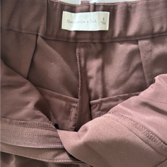 Abercrombie & Fitch Brown Trouser Shorts - Picture 3 of 4